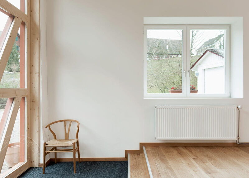 Atelier am Bach – Bildhauerin Eva Ehrismann in Rorbas ZH | Architekturfotos Lorenz Ehrismann