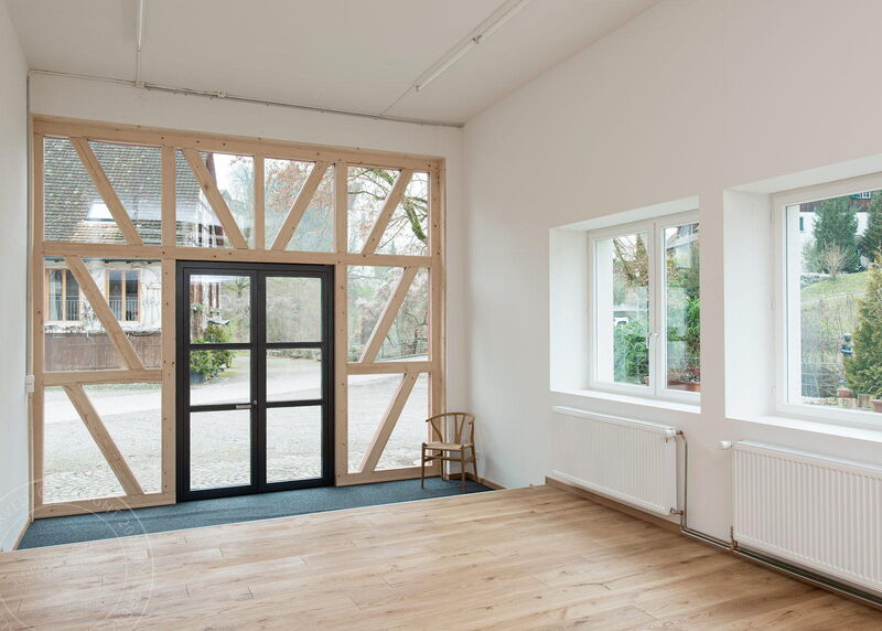 Atelier am Bach – Bildhauerin Eva Ehrismann in Rorbas ZH | Architekturfotos Lorenz Ehrismann