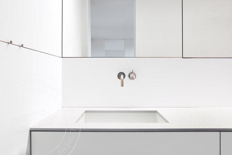 «Alpenblick», Badezimmer, Alpen + Seesicht Apartment in Cham, Zug Architekturfotografie Lorenz Ehrismann